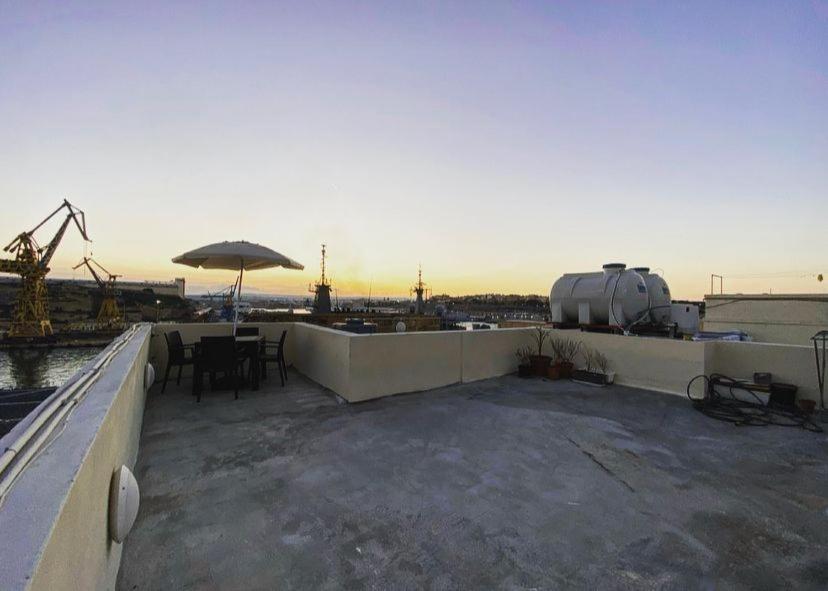 Malta Suites Isla Extérieur photo